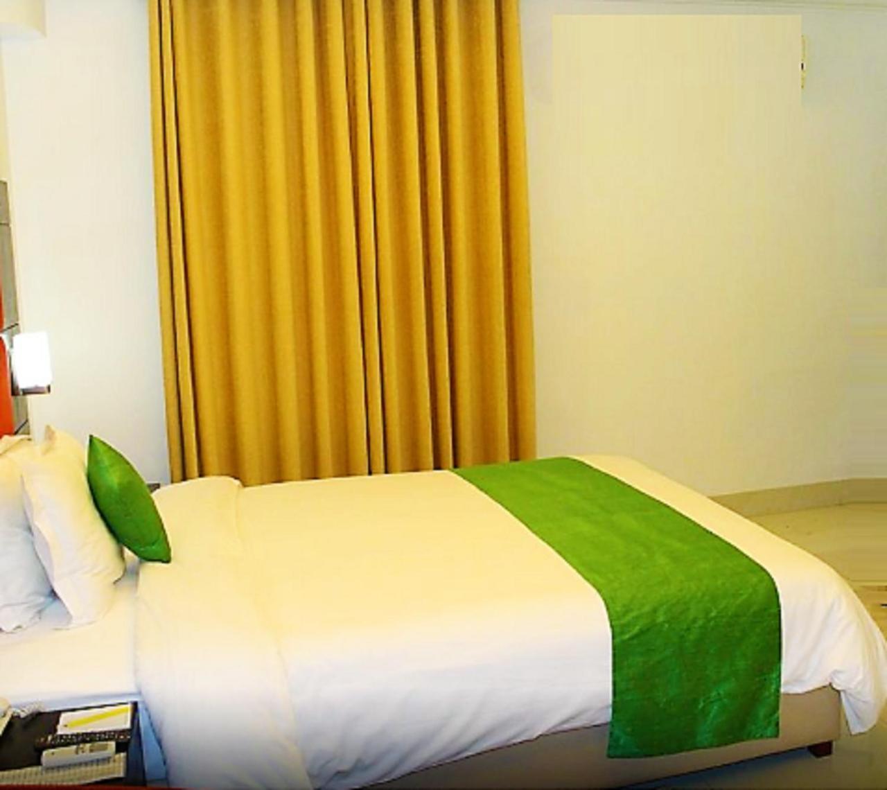 Dhaka Golden Inn - Banani'Lakeside エクステリア 写真